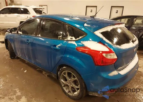 2014 Ford Focus Se z USA, uszkodzony, nr VIN 1FADP3K26EL253462